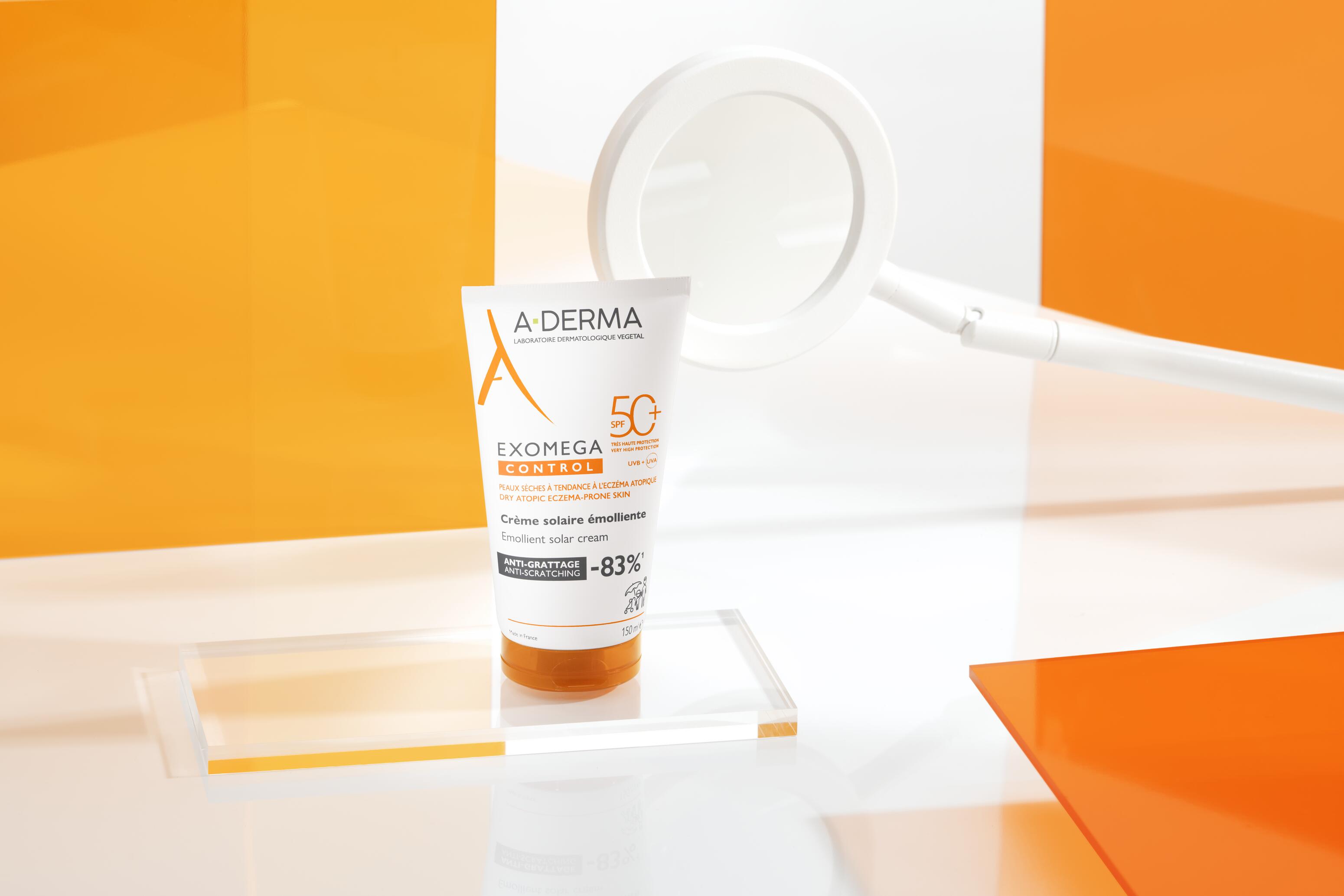AD_EXOMEGA-CONTROL_EMOLLIENT-SOLAR-CREAM_150ml_KIT MASTER_DERMATO_LIFESTYLE_10-2024